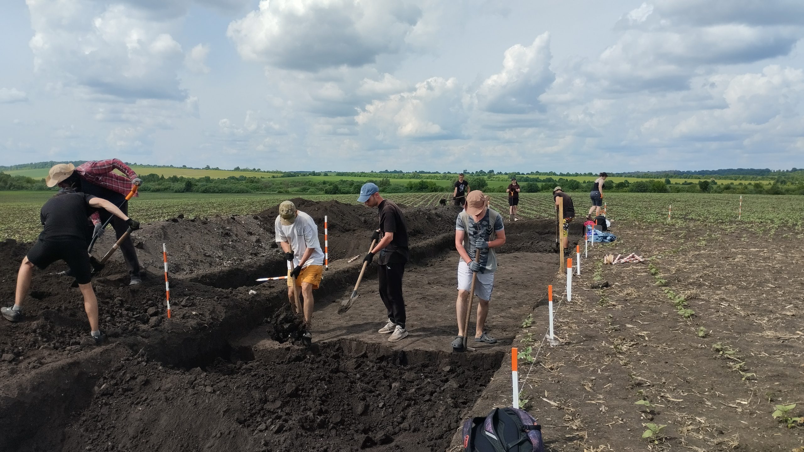 НАВЧАЛЬНА АРХЕОЛОГІЧНА ПРАКТИКА В ГОСТИННОМУ МЕДЖИБІЖІ
